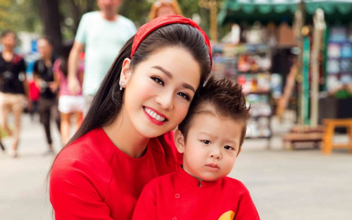Nhật Kim Anh và con trai khóc hết nước mắt khi phải chia xa nhau